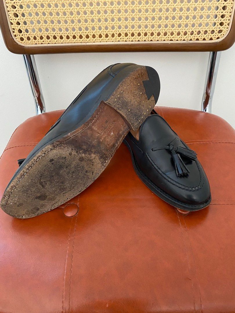 Ralph Lauren Tassel Loafer (Category: Casual Shoes) located in San Pedro. Submitted by shallowpuppet (Listing ID 1361105516, Image 3). Description: Vintage Ralph Lauren Tassel loafer Size: 8D (best fit for size 9) Signs of usage, light heeldrags No box Shoe tree not included BPI/UB/Gcash.