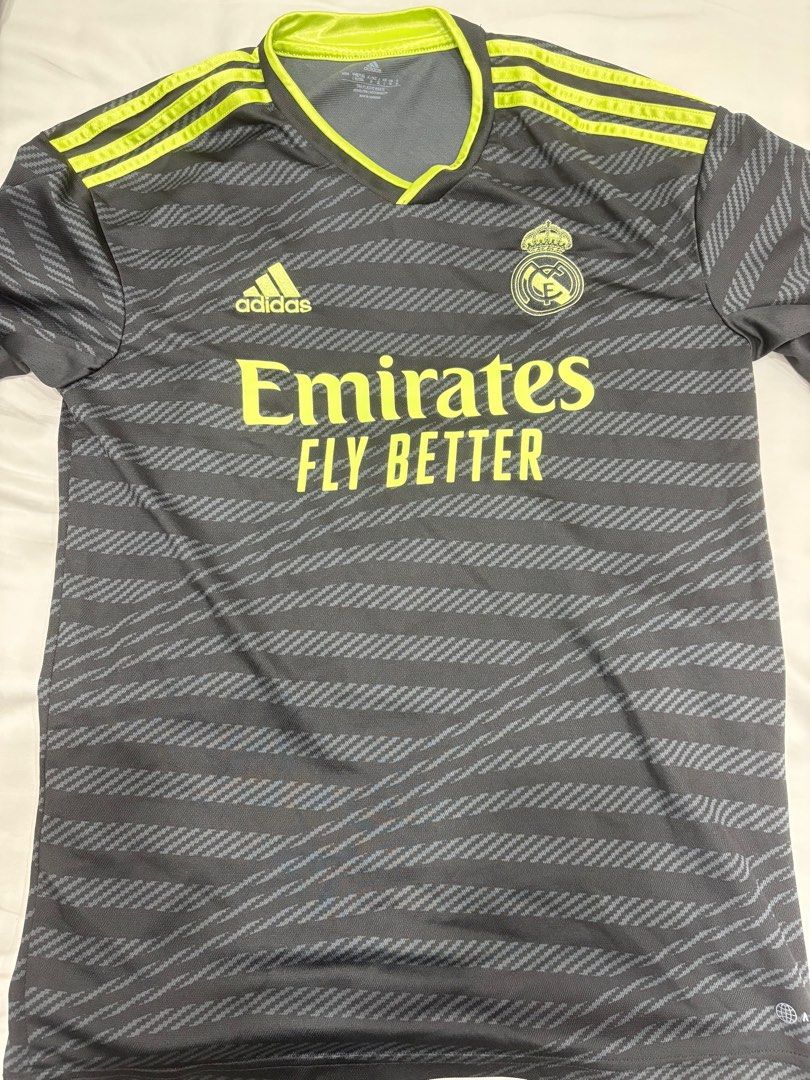 Real Madrid Kit (Category: Activewear) located in Singapore. Submitted by leeseoisacutie (Listing ID 1361188690, Image 1). Description: Used only once or twice, price is negotiable..