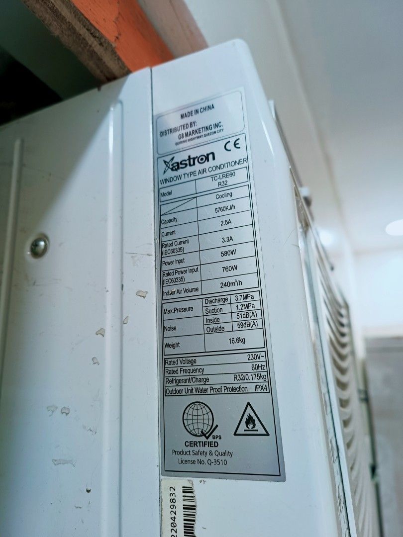 RUSH ‼️ AIRCON 0.6HP (Category: Air Conditioning and Heating) located in Quezon City. Submitted by ivydqueen29 (Listing ID 1361110405, Image 3). Description: RUSH NA ITO ‼️ 5KYAW NALANG Fix na po. ₱5,000 Astron 0.hp Super fresh, super lamig, tipid sa kuryente 💗 Wala ng tatawad.