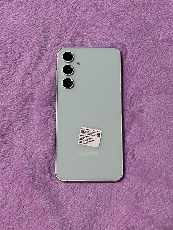 Samsung S23 FE 256GB (Category: Samsung) located in Bulacan. Submitted by hq_clb (Listing ID 1361131905, Image 1). Description: HELPING A FRIEND!!! Selling Samsung S23 FE 8/256GB 5G 10MP Selfie Camera 12MP Ultra Wide 50MP Wide-Angle 8MP 3X Optical Zoom Telephoto 30X Zoom (Concert friendly) (Sobrang ganda ng cam! Stabilized Video Capture) 1080p to 8K video quality • Maganda EDIT Features sa Gallery/Photos • Also super good for Gaming or Photograph