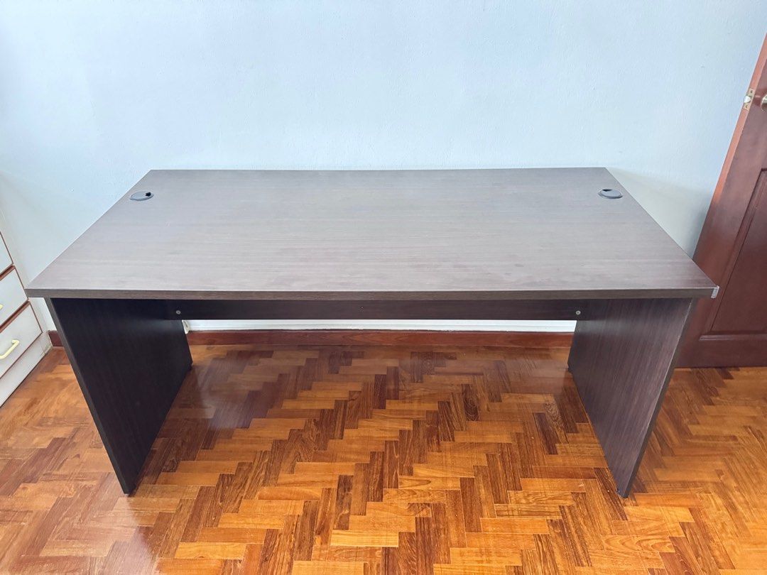 Study Table (Category: Tables & Sets) located in Singapore. Submitted by shi1hui4 (Listing ID 1361058741, Image 1). Description: The table is in excellent condition. Size : 1.5m(L) x 0.74m(W) x 0.75m(H) Will need to arrange for own pickup for the table .