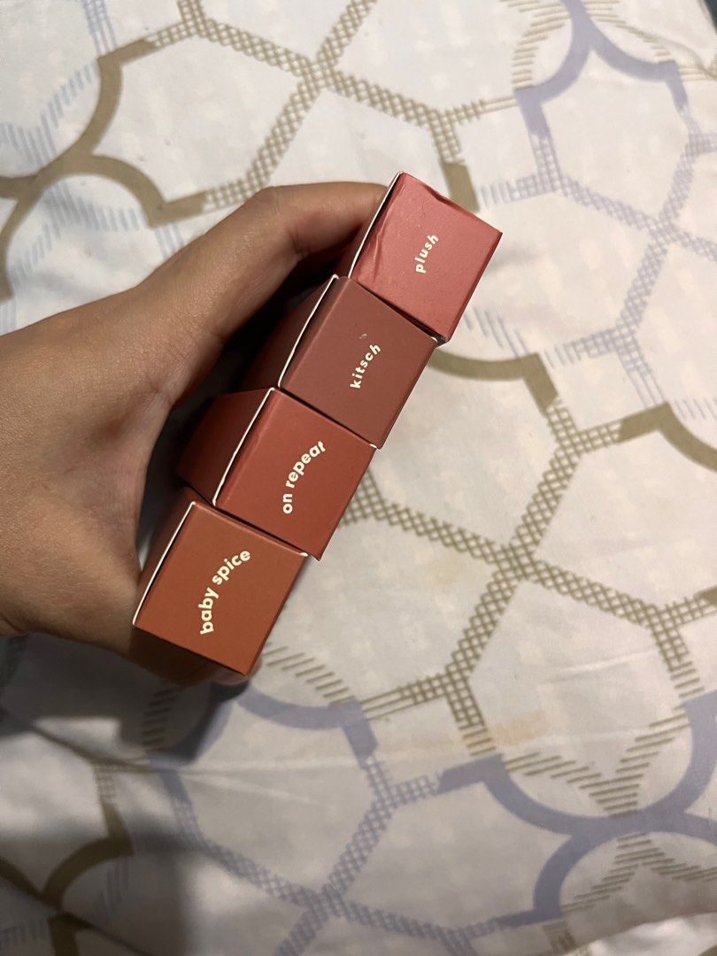 Sunnies Face Fluffmatte (Category: Makeup) located in Santa Rosa. Submitted by yogurtmilk_ (Listing ID 1361057437, Image 1). Description: swatched only! price is per lippie only! 350 if take all :) baby spice - sold on repeat - sold kitsch - avail plush - avail mop: gcash / mod: jnt loc: sta. rosa, laguna rfs: decluttering, need funds t/c: -no rush shipping but i mostly ship on weekends or kung bukas ang jnt tuwing holidays :) -sf will be shoulde
