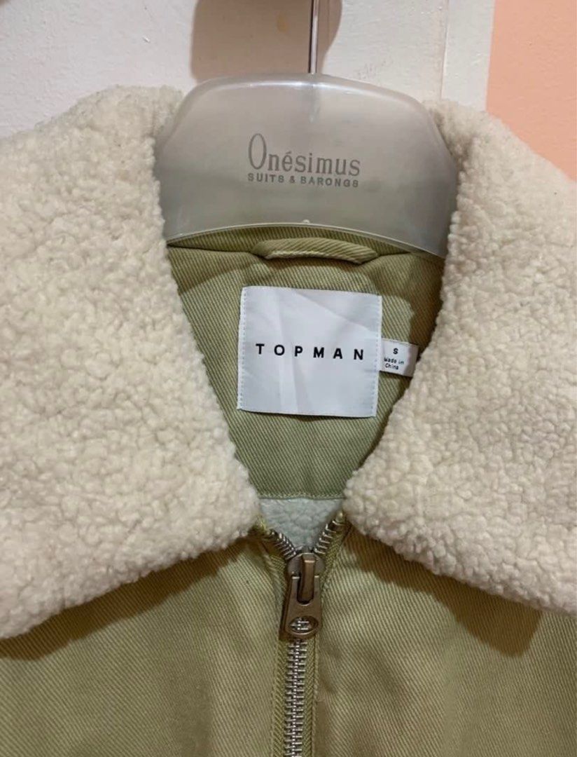 Topman Sherpa Jacket mens jacket (Category: Coats, Jackets and Outerwear) located in Quezon City. Submitted by jelpeach (Listing ID 1361079608, Image 2). Description: Used in Japan No flaws Will fit small to medium built.