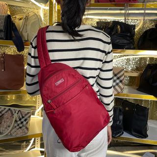 (Kategori: ) berada di . Dikirim oleh bagsie.vintage (ID iklan 1361104301, Gambar 1). Deskripsi: .