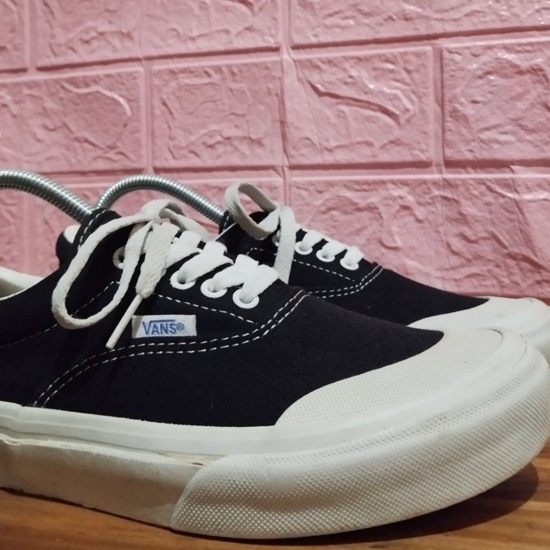 Vans Era Half Moon Black White Japan Market (sepatu second bekas preloved  not vans authentic sk8 sk8low oldskool slip on converse ventela compass