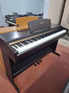 Yamaha Arius YDP-123 Digital Piano