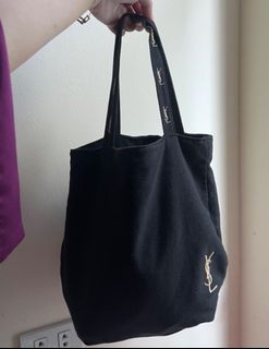 (Category: ) located in . Submitted by ravenaaa (Listing ID 1361157784, Image 1). Description: .