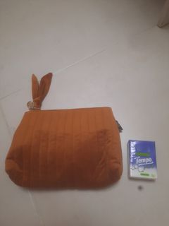 （分類：）位於 。 由 mahw37b 提交（商品編號 1361330982，圖片 1）。簡介： 。