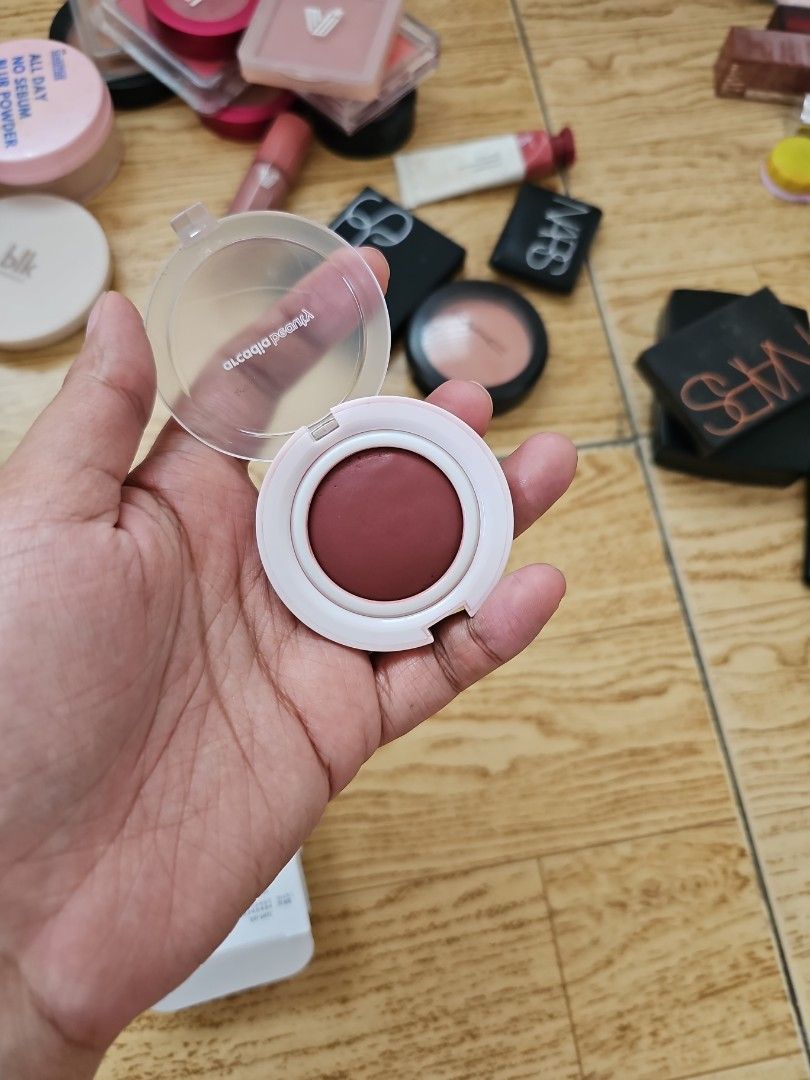 Arcadia beauty utopia (Category: Makeup) located in Batangas. Submitted by hermanamujer (Listing ID 1361200097, Image 3). Description: shade: utopia deep berry shade.