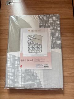 （分類：）位於 。 由 kittybutter 提交（商品編號 1361211226，圖片 1）。簡介： 。