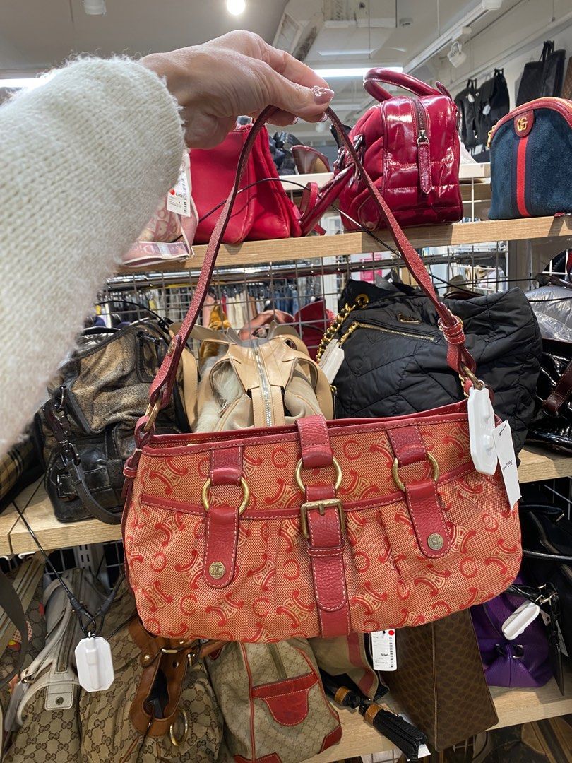 Celine baguette bag (Category: Luxury Bags & Wallets) located in Manila. Submitted by jodiluxegold (Listing ID 1361273203, Image 1). Description: Super ganda! Perfect pang awra, gala, date. Normal signs of usage lang sya with entrupy cert. pm for interested 🤎.