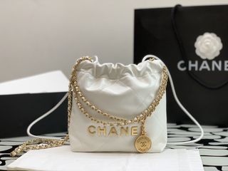 (Category: ) located in . Submitted by bagspecialtystore (Listing ID 1361314774, Image 1). Description: .