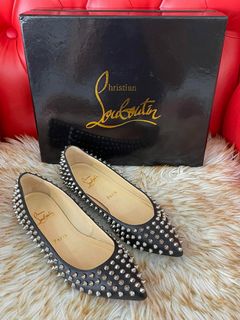 (Category: ) located in . Submitted by signatureshoesandbags (Listing ID 1361341566, Image 1). Description: .