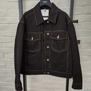 （分類：）位於 。 由 preloved_armoires 提交（商品編號 1361330901，圖片 1）。簡介： 。