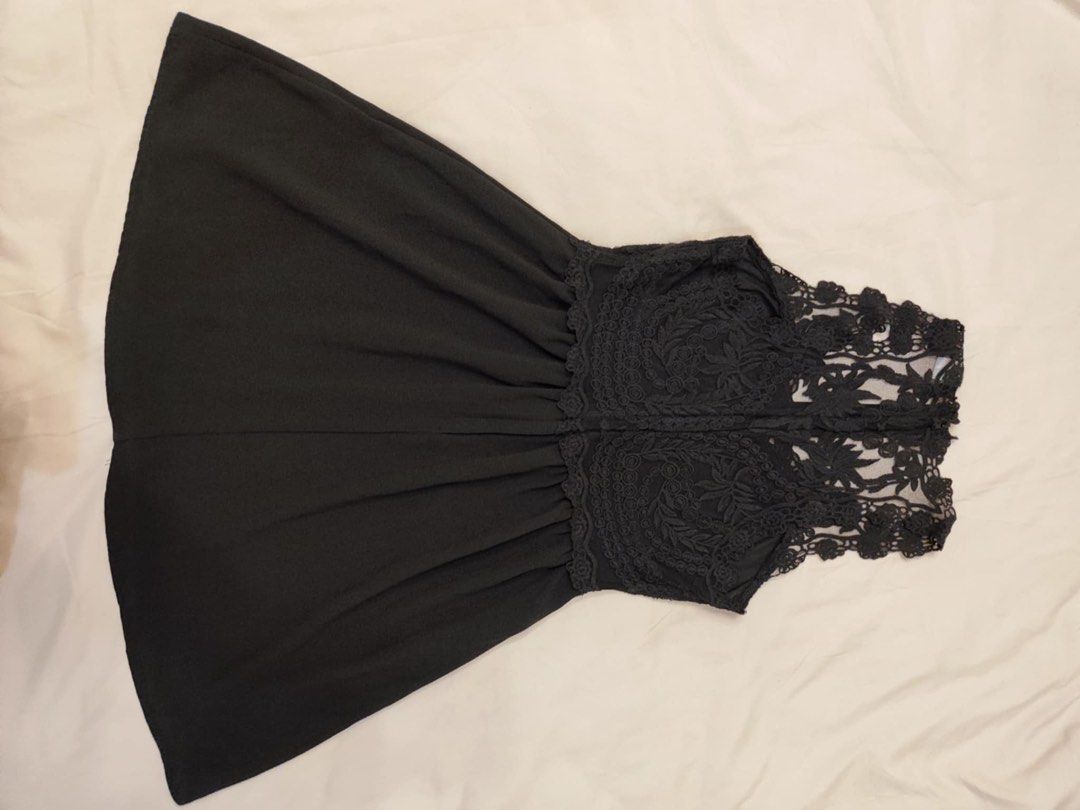 Dress Black H&M Size 36 EU (Category: Dresses) located in Muntinlupa City. Submitted by azaelx13 (Listing ID 1361199530, Image 3). Description: Item location: Alabang Muntinlupa City Shipping fee shouldered by buyer.
