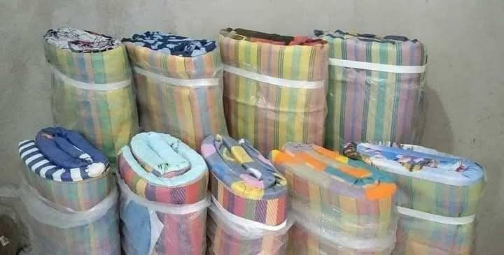 FOAM WITH BANIG (Category: Bed Frames & Mattresses) located in Manila. Submitted by dolorchris69891 (Listing ID 1361208751, Image 3). Description: ONHAND‼️ONHAND‼️ ✨️FOAM WITH BANIG✨️ Single-800 Double-900 Queen -1k King-1200 Available size. No choosing of design 2 inches kapal Pwde sa outing ✔️ Pwede sa bisita✔️ 📍Single (2x36) 📍Double (2×48) 📍Queen(2×52) 📍King(2×57).