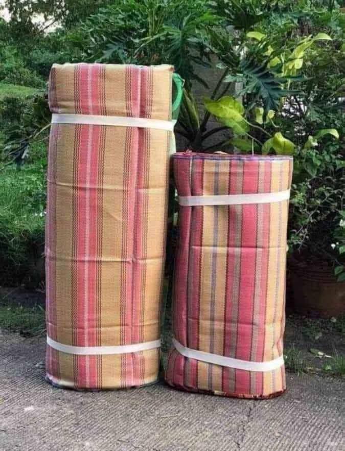 FOAM WITH BANIG (Category: Bed Frames & Mattresses) located in Manila. Submitted by dolorchris69891 (Listing ID 1361208751, Image 2). Description: ONHAND‼️ONHAND‼️ ✨️FOAM WITH BANIG✨️ Single-800 Double-900 Queen -1k King-1200 Available size. No choosing of design 2 inches kapal Pwde sa outing ✔️ Pwede sa bisita✔️ 📍Single (2x36) 📍Double (2×48) 📍Queen(2×52) 📍King(2×57).