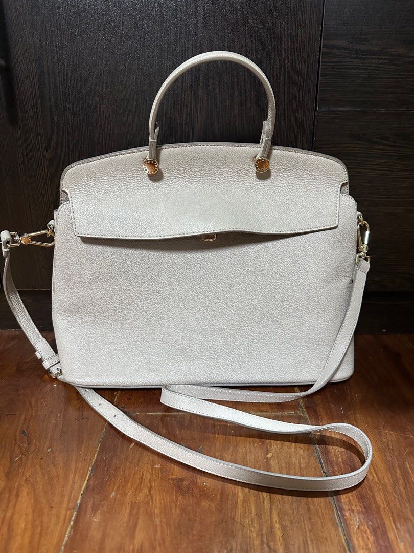 Furla Piper Bag (Category: Luxury Bags & Wallets) located in Quezon City. Submitted by redvelvet41 (Listing ID 1361292001, Image 1). Description: Good as new 100% authentic Large Color: Beige.