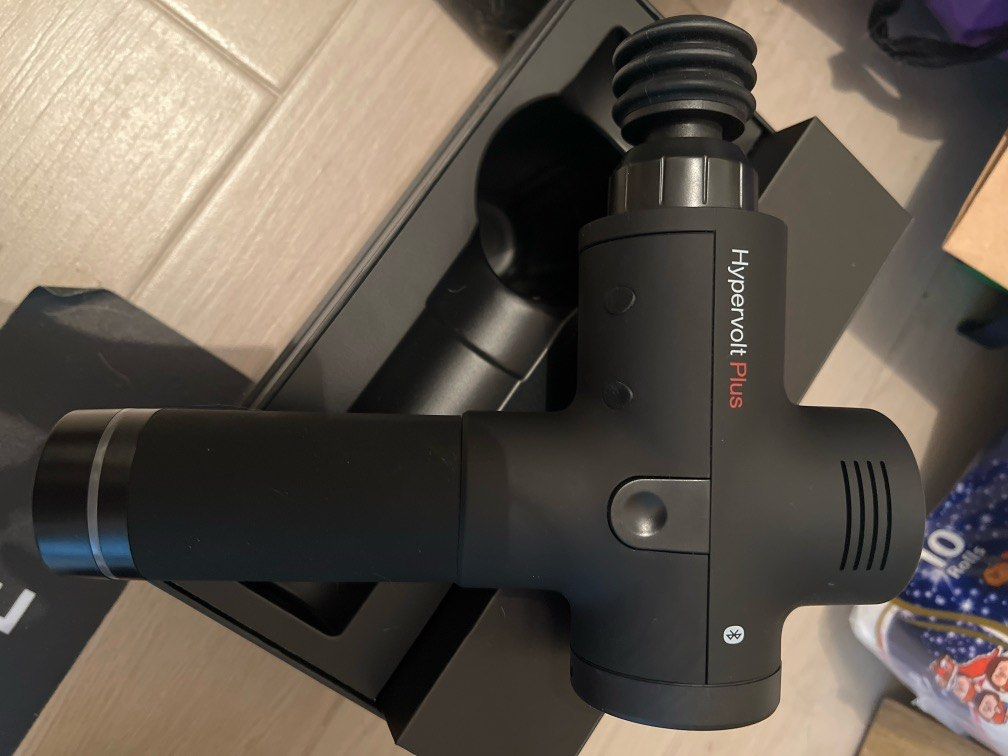 Hypervolt Plus （分類：按摩紓緩用品）位於 Hong Kong。 由 wilsonkong35 提交（商品編號 1361342158，圖片 1）。簡介： 當時在豐澤購入，只使用了一次，全部配件齊全，盒、說明書、應用程式紙都齊全🙏。