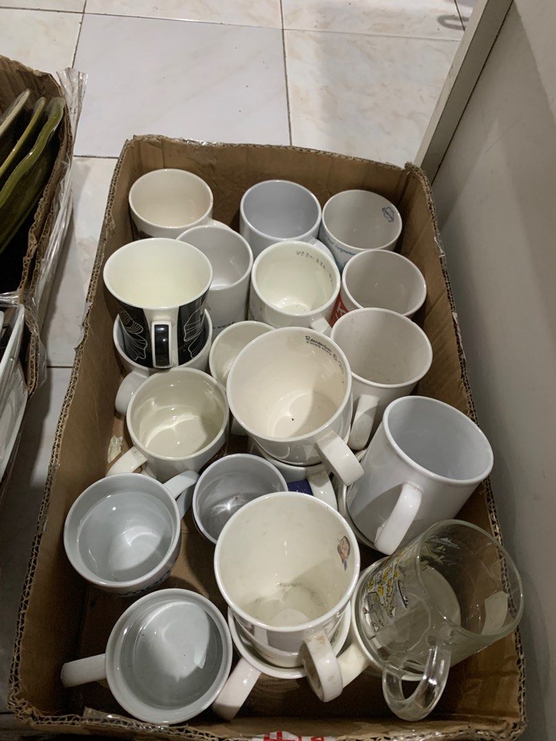 Mix kitchenware (Category: Other Kitchenware & Tableware) located in Manila. Submitted by akotisay (Listing ID 1361322291, Image 2). Description: FOR SALE MIX GLASSWARES/ CERAMICS MUGS 23 pcs PLATES 43 pcs SMALL BOWLS ETC. SOLD AS PACK PWEDE PO PANIMULA SA GUSTO MAG NEGOSYO PICK UP NIYO LANG PO OR LALAMOVE AROUND NCR CENTRAL SIGNAL VILLAGE TAGUIG CITY PM OR TXT 09957525547 3000.