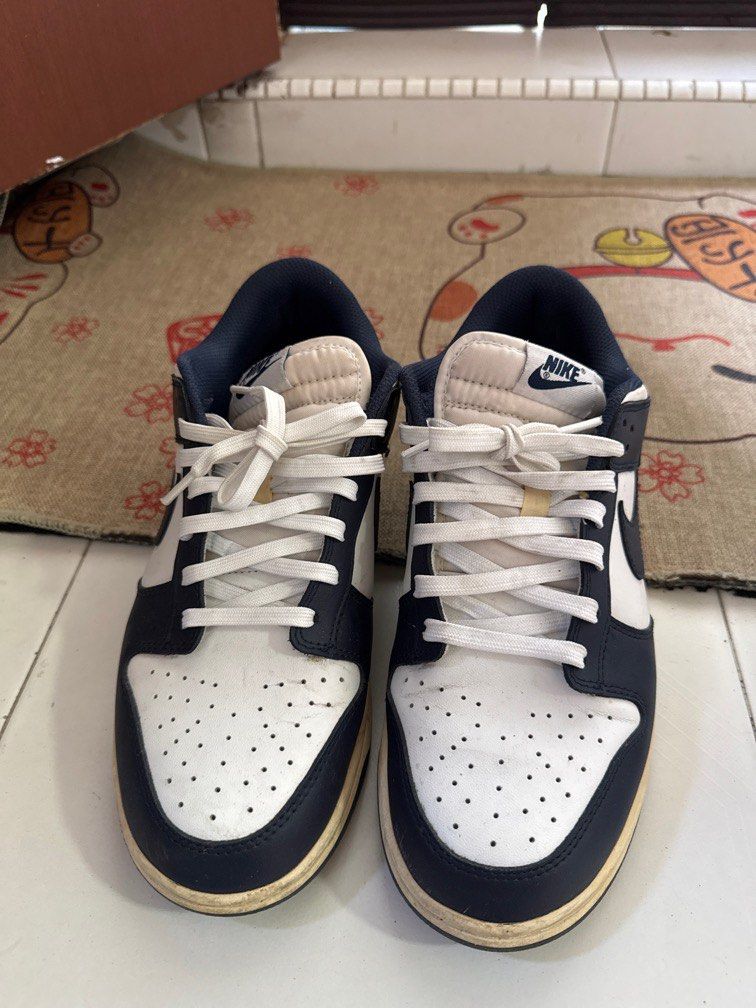 Nike Dunks (Category: Sneakers) located in Singapore. Submitted by chhhhhester (Listing ID 1361268421, Image 2). Description: nike dunks.