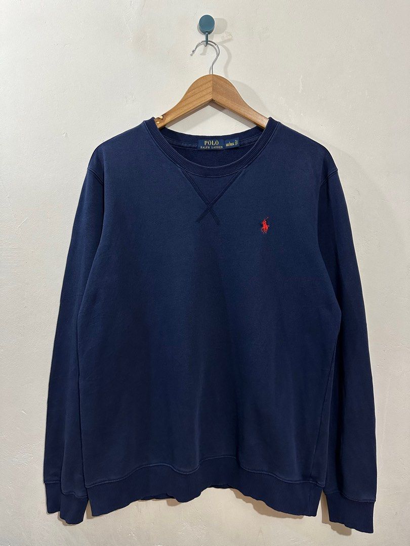POLO RALPH LAUREN SWEATSHIRT PULLOVER (Category: Coats, Jackets and Outerwear) located in Manila. Submitted by trendy_j (Listing ID 1361238171, Image 2). Description: PLEASE READ!!! GUYS PM NIYO KO SA IG @streetkings_PH Nababasa ko Dm niyo guys hindi ko kayo ma rereplyan dito dahil may pa quota limit na si Carousell 😅 POLO RALPH LAUREN PULLOVER 'navy blue' - Condition: 9.8/10 excellent condition ❤️ Color rate: 9.8/10 Issue: no issue Best fit to 