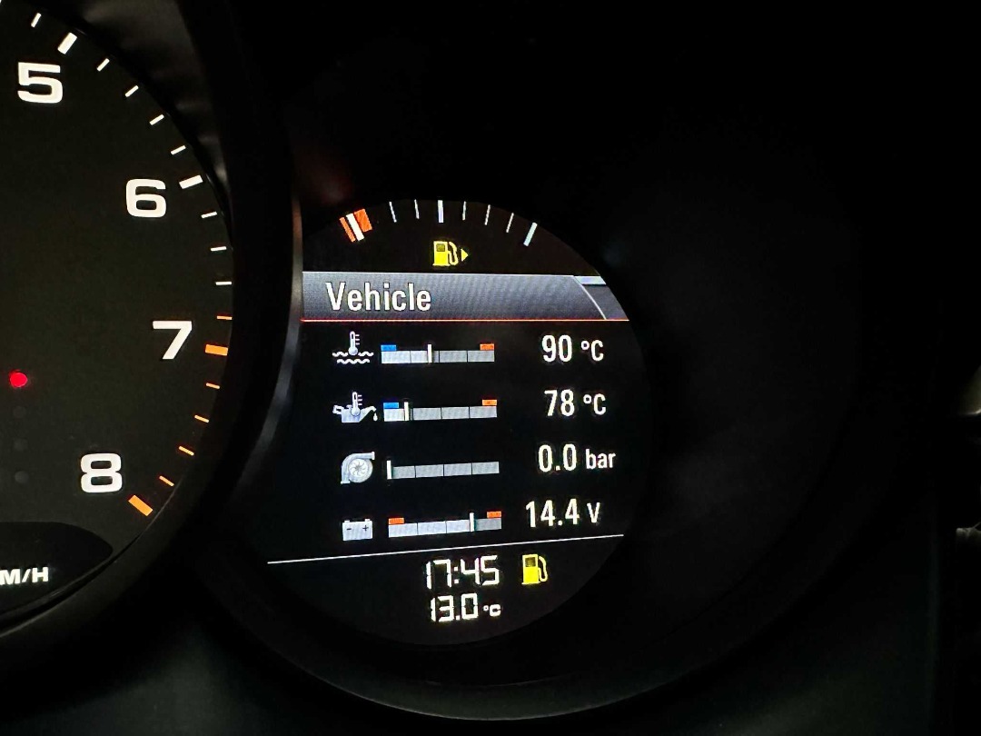 Porsche  macan s Auto498306342915952649