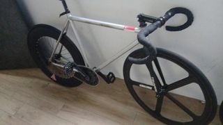 (Category: ) located in . Submitted by mummykang (Listing ID 1361281204, Image 1). Description: .