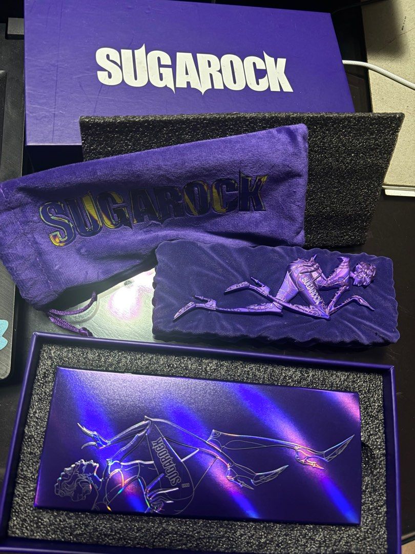 SUGAROCK Limited Edition Extravaganza Eyeshadow Palette (Category: Makeup) located in Makati City. Submitted by leilei10 (Listing ID 1361323039, Image 2). Description: SUGAROCK Limited Edition Extravaganza Eyeshadow Palette - Bought this year, barely used! - Multichromes are so freaking good! And the packaging is so luxe and artistic - costs around 7k sa sh0p33, no stocks na kasi talaga siya - Super limited edition palette huhu, u cant even buy i