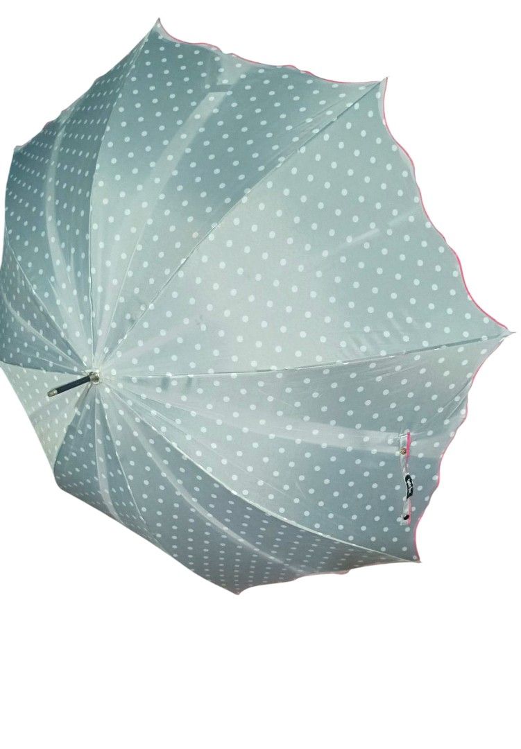WATERFRONT UMBRELLA (Category: Umbrellas) located in Makati City. Submitted by nyxhemera26 (Listing ID 1361345216, Image 1). Description: WATERFRONT UMBRELLA NO MAJOR ISSUE, JUST NEEDS CLEANING.