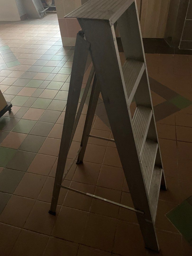 5-step A ladder64885400625411112