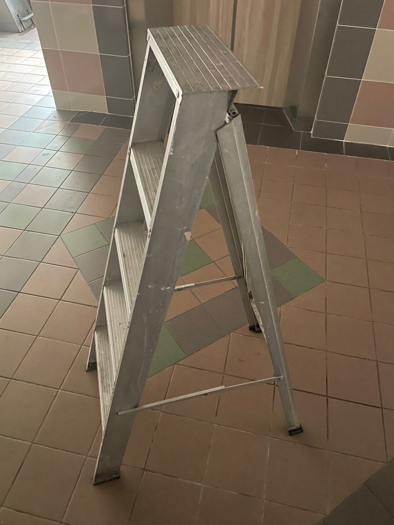 5-step A ladder64885400625411111