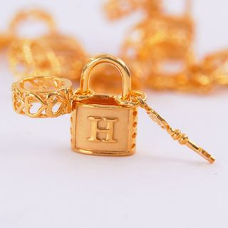 (Category: ) located in . Submitted by authenticsellerjewellery (Listing ID 1356286181, Image 1). Description: .
