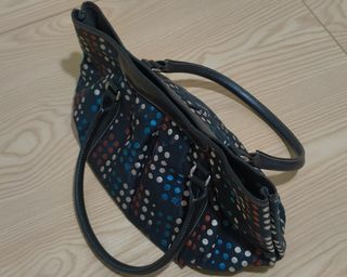 （分類：）位於 。 由 bidraider 提交（商品編號 1356380576，圖片 1）。簡介： 。
