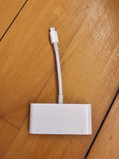Apple USB-C VGA Multiport  Adapter63008715296770110