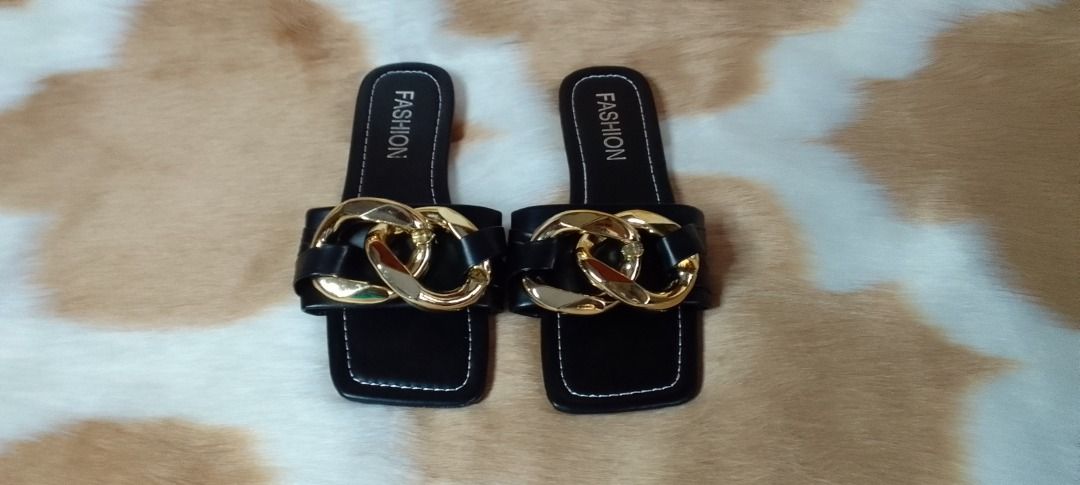Black Platform fashion sandals (Category: Flats & Sandals) located in Marikina City. Submitted by tatascollections (Listing ID 1356327528, Image 1). Description: READ THIS / BASAHIN ITO !!⬇️⬇️⬇️ Item's color may differ because of lighting !!No Cancellation/Refunds after 1 month!! LOC: Cainta MODE OF PAYMENT: GCASH/COD SHIPPING VIA: LALAMOVE CONTACT NUMBER: 0960-371-8661 DIRECT MESSAGE US FOR MORE INFO AND PICTURES!!!.