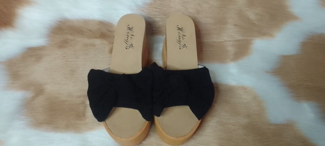 Black ribbon sandals or wedges (Category: Flats & Sandals) located in Marikina City. Submitted by tatascollections (Listing ID 1356325445, Image 1). Description: READ THIS / BASAHIN ITO !!⬇️⬇️⬇️ Item's color may differ because of lighting !!No Cancellation/Refunds after 1 month!! LOC: Cainta MODE OF PAYMENT: GCASH/COD SHIPPING VIA: LALAMOVE CONTACT NUMBER: 0960-371-8661 DIRECT MESSAGE US FOR MORE INFO AND PICTURES!!! .
