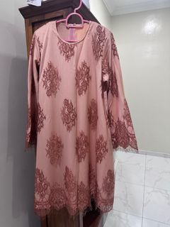 (Category: ) located in . Submitted by shesellpreloved (Listing ID 1356368441, Image 1). Description: .