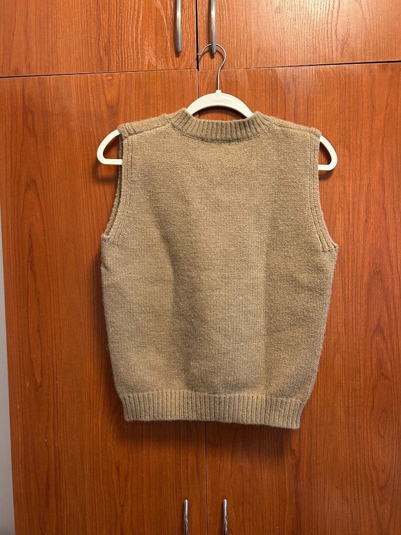 Brown V-Neck Sweater Vest (Category: Coats, Jackets and Outerwear) located in Manila. Submitted by declutterwithme101 (Listing ID 1356419440, Image 2). Description: Only used once. As good as new. Please do not ask for when worn photos since I do not have Last price posted since I'm selling them already for a very cheap price pls dont as for a lower price hehe :) Shipping fee thru j&t within MM: 45 pesos (small pouch).