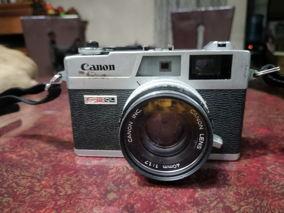 canon canonet ql17 gIII-ql (Category: Cameras) located in Manila. Submitted by ultimogizmos (Listing ID 1356268629, Image 1). Description: canon canonet ql17 gIII-ql execellent condition clean glass accurate speed re light meter no battery to test just use light meter app sa celphone.