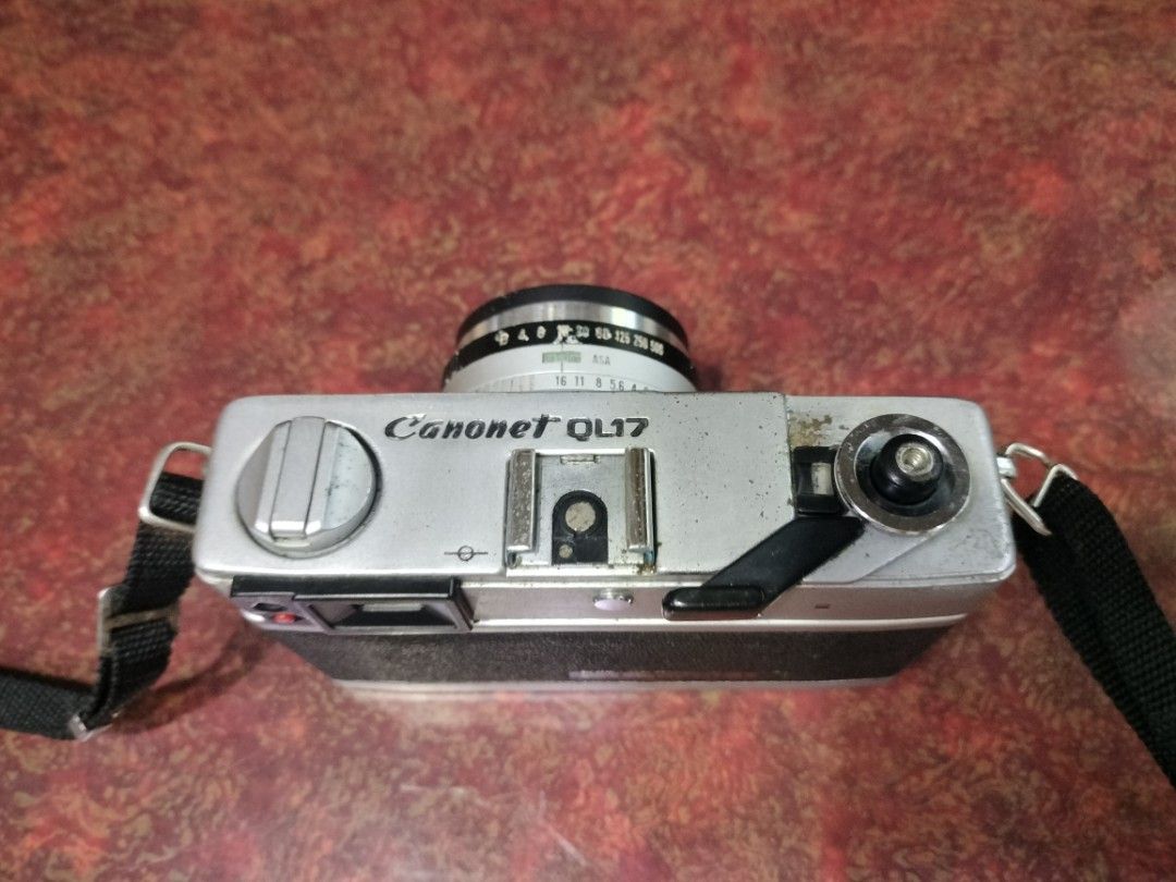 canon canonet ql17 gIII-ql (Category: Cameras) located in Manila. Submitted by ultimogizmos (Listing ID 1356268629, Image 3). Description: canon canonet ql17 gIII-ql execellent condition clean glass accurate speed re light meter no battery to test just use light meter app sa celphone.