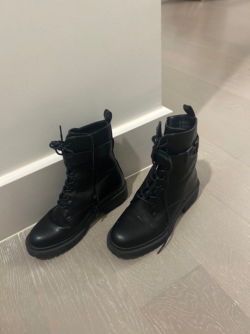 Combat boots style (Category: Boots) located in Makati City. Submitted by aartiadvani (Listing ID 1356388287, Image 2). Description: Very comfortable .
