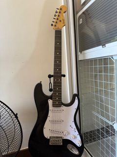 Electric Guitar Squire Stratocaster