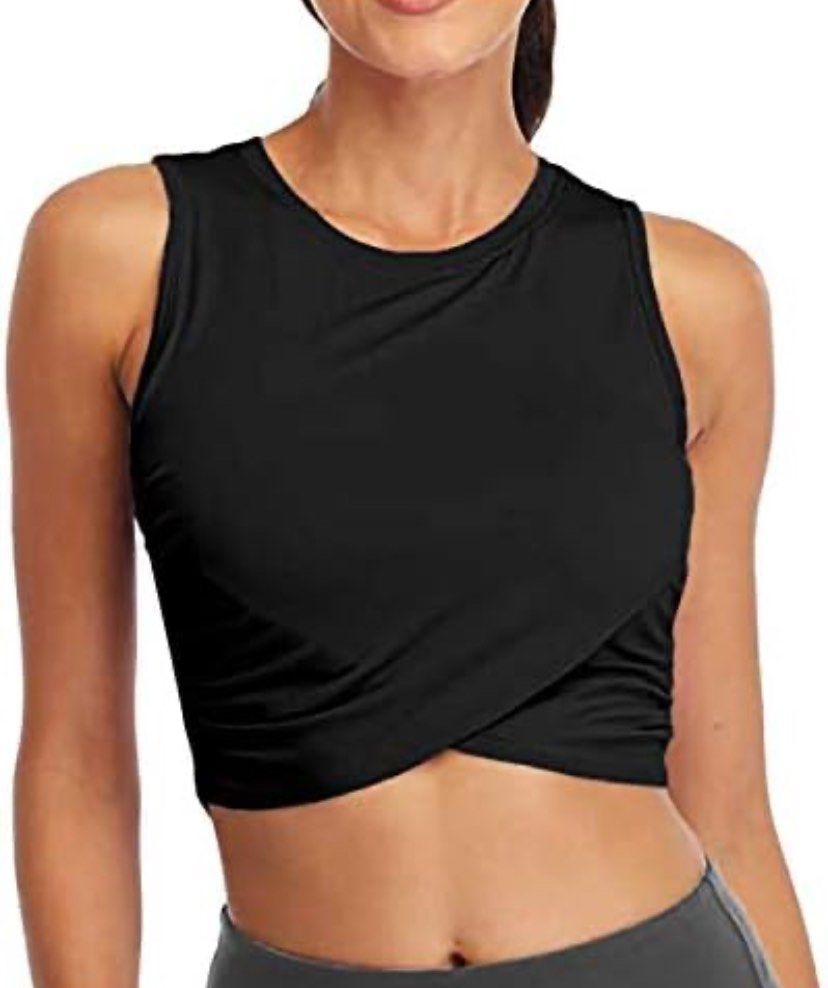 Express Crop Tank Top (Category: Others Tops) located in Imus. Submitted by fortyseventhriftstreet (Listing ID 1300652866, Image 1). Description: 📌Negotiable (No to low ballers) 📌Condition: Cousin’s Personal Preloved Balik Bayan Box padala from US, No flaws 💯 guaranteed in excellent like-new condition. 📌size: Small-Medium 📌Style: crop top/ zipper closure back/ 📌Dimes (inches) Chest 35 📌 Material: spandex 📌color: Black -rate 10/10 (may var