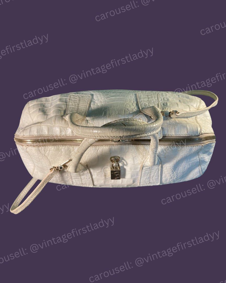 Furla Two-way Croc Leather Bag (White) (Category: Luxury Bags & Wallets) located in Taguig. Submitted by thevintagecoffer (Listing ID 1356363248, Image 2). Description: .