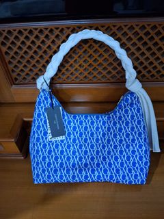 (Kategori: ) berada di . Dikirim oleh marshellina (ID iklan 1356334255, Gambar 1). Deskripsi: .