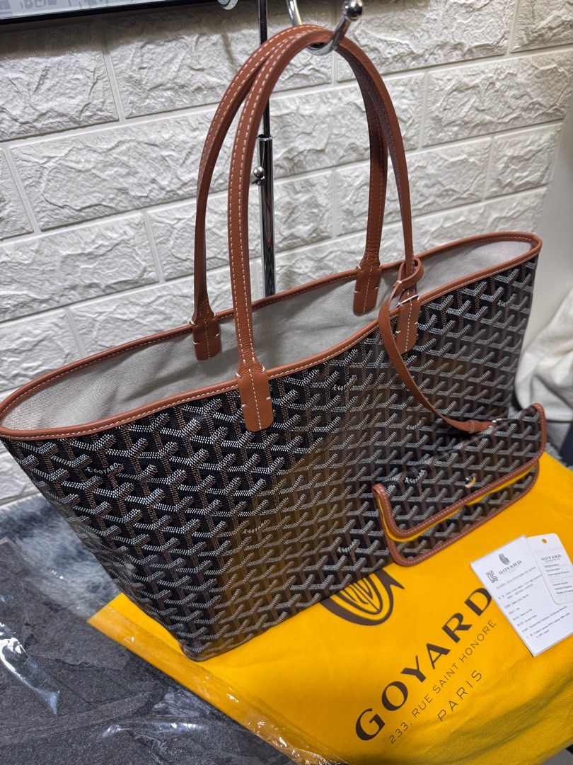 Goyard Saint Louis in PM (Category: Luxury Bags & Wallets) located in Quezon City. Submitted by christineboller (Listing ID 1356427752, Image 2). Description: Goyard Saint Louis in PM size Black/Tan color, with tags, dustbag, insert wallet and bag organizer for Php120k.