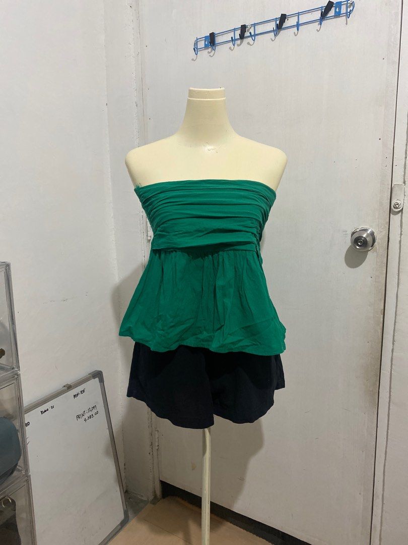 Green tube top peplum (Category: Others Tops) located in Quezon City. Submitted by pula_ (Listing ID 1354553081, Image 1). Description: Used once here last Valentines Fit to small and medium frame #summer.