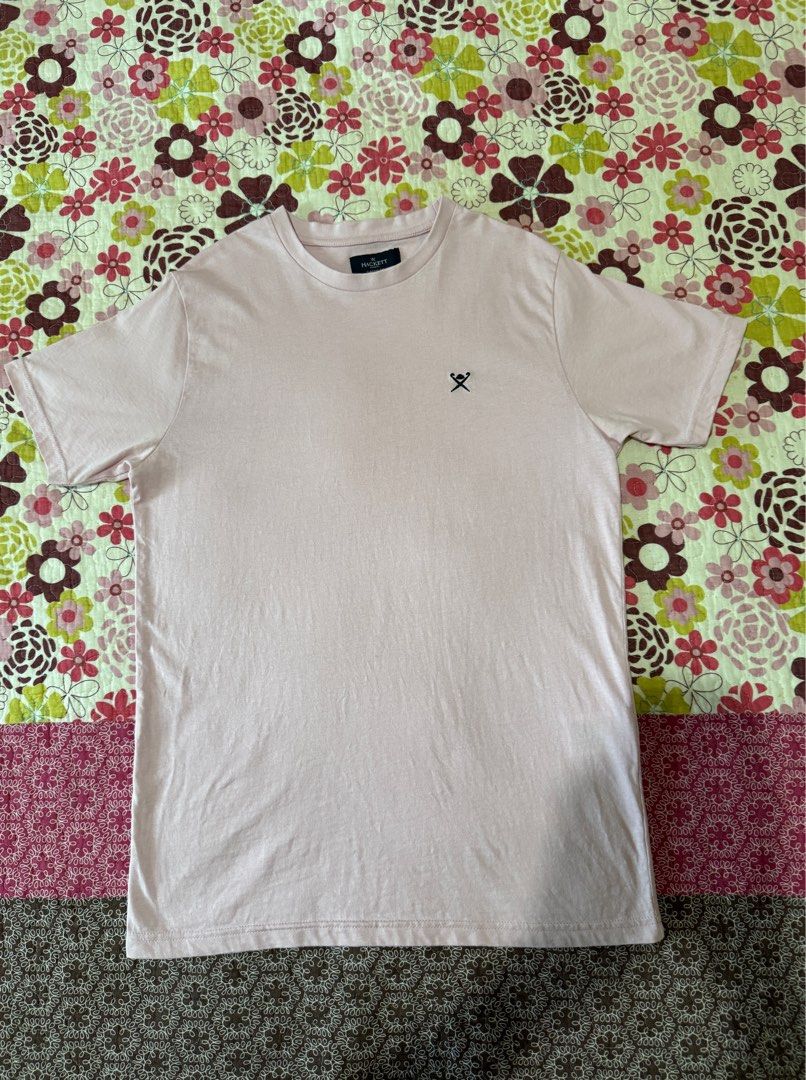 Hackett tee (Category: Tshirts & Polo Shirts) located in Kuala Nerang. Submitted by a_hvdi (Listing ID 1356312910, Image 1). Description: Light pink,classic fit.Like new..