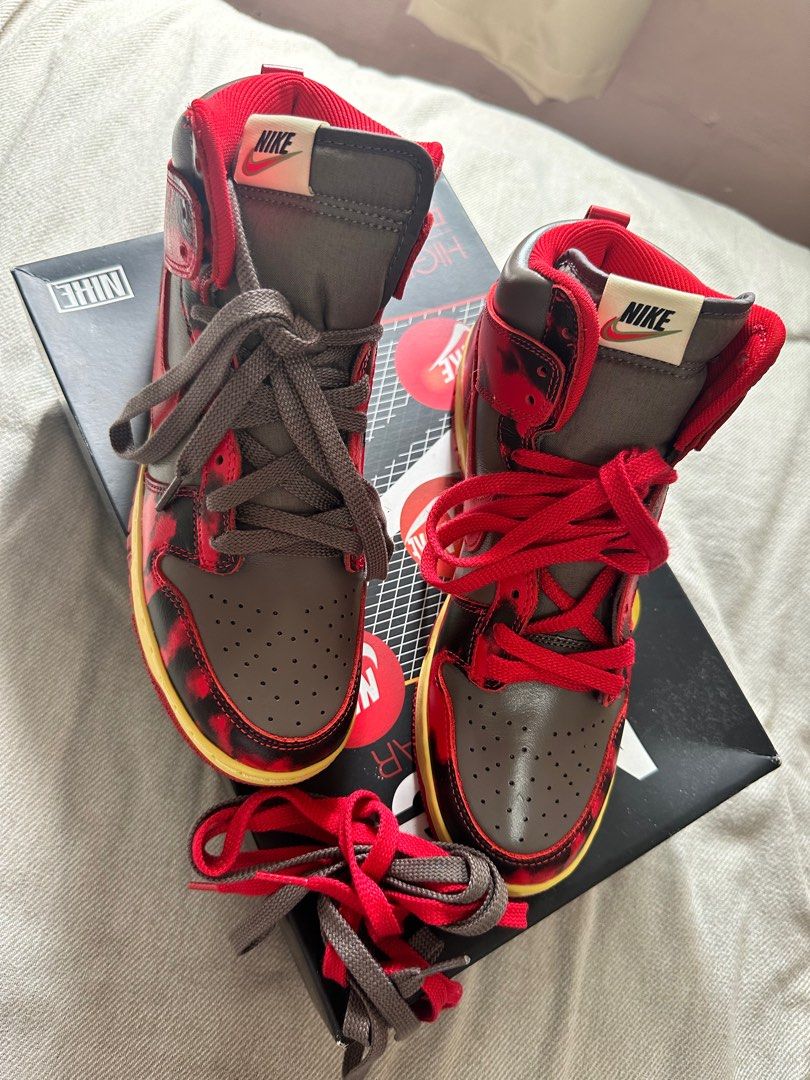 High Dunk (Category: Sneakers) located in Kuala Lumpur. Submitted by henryminoz (Listing ID 1356298949, Image 3). Description: Wrong Size, it's New and never used, .
